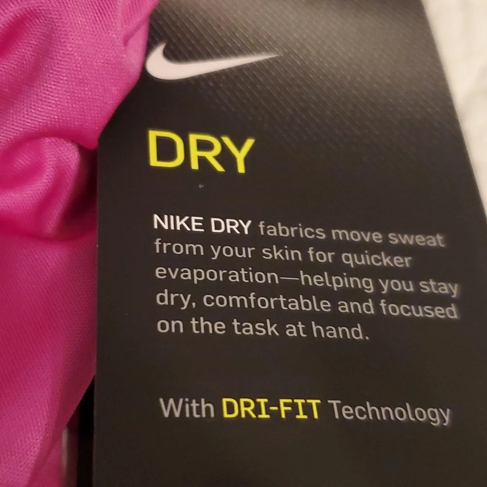 💓Nike Athletic Top - Picture 9 of 11